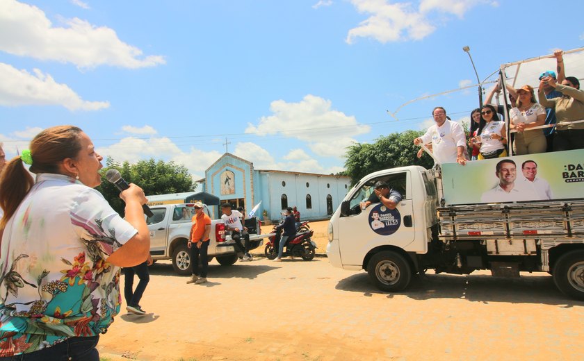 Moradora Para Caravana De Daniel Barbosa E Agradece Investimentos Em ...