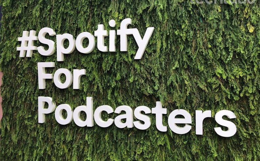 Spotify investe em criadores de conteúdo após crescimento de 21% de podcasts no Brasil