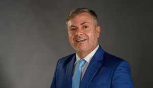 Professor universitário lança livro sobre estratégias da comunicação nas disputas presidenciais no Brasil