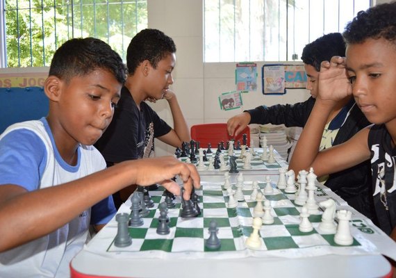 Educação em Maceió utiliza o xadrez para desenvolver habilidades