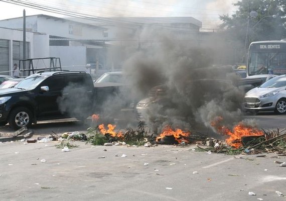 Projeto de lei de deputada estadual proíbe queima de pneus em Alagoas