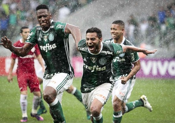 Palmeiras vence, amplia vantagem e põe Inter no Z4