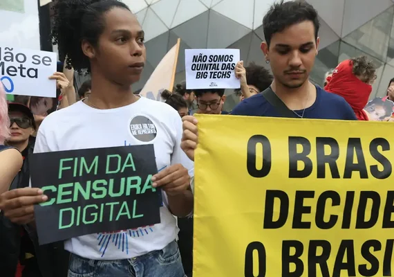 Sociedade civil manifesta preocupação ao TSE por censura nas redes