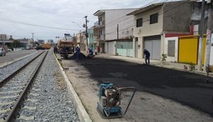 Casal conclui pavimentação da Avenida Buarque de Macedo