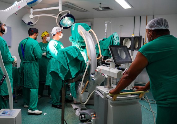 Vítima de tragédia na Serra da Barriga passa por complexa cirurgia no fêmur