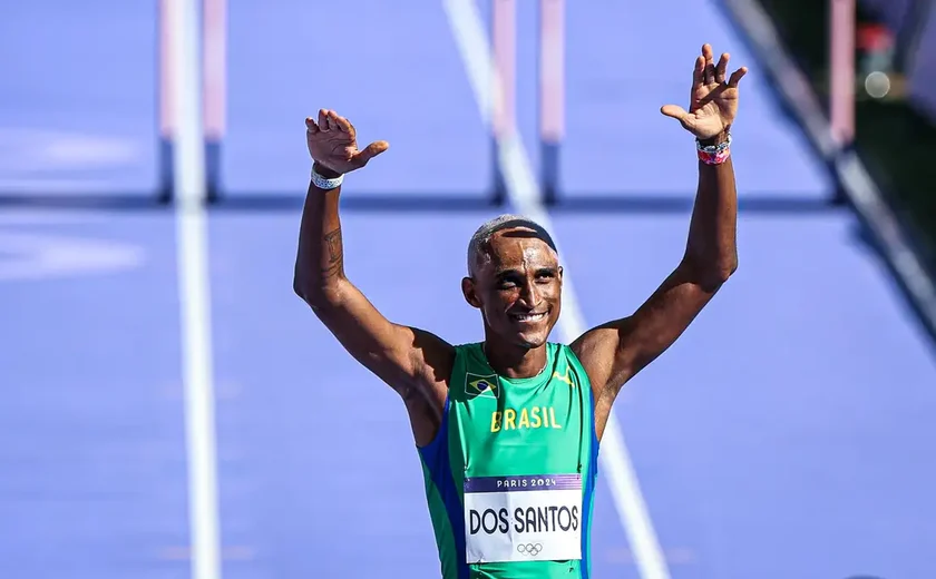 Alison dos Santos e Matheus Lima vão à semi dos 400m com barreiras