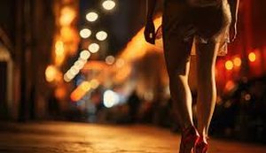 Garota de programa aciona PM após cliente não querer pagar pelo serviço