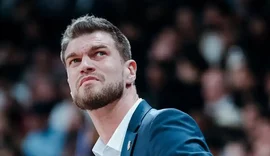 Após treinador ser preso, brasileiro Tiago Splitter é o novo técnico do Portand Trail Blazers