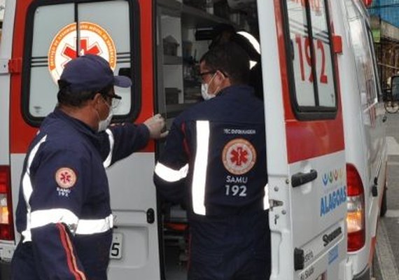 Jovens sofrem atentado a bala na parte alta de Maceió