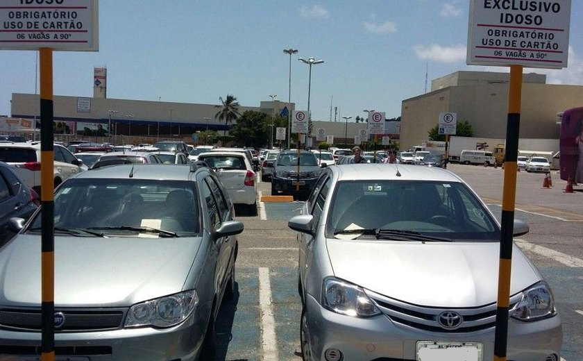 Credencial de estacionamento para idosos poderá ser feita em shoppings