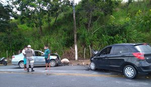 Em Santa Luzia do Norte, motorista invade contramão, bate de frente e é levado ao HGE