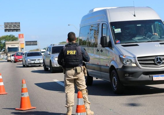 Dois motociclistas são presos pela PRF por embriaguez durante o fim de semana em AL