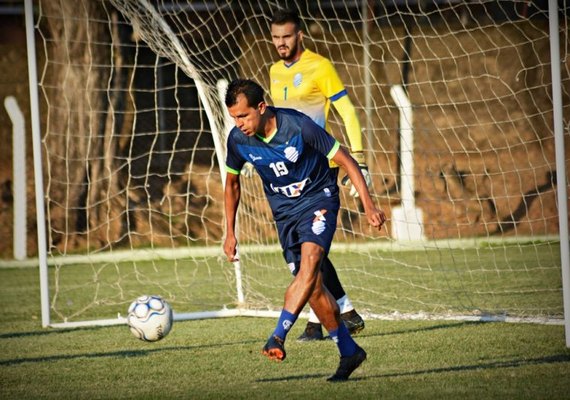 CSA embarca para o Rio Grande do Sul onde enfrenta o Brasil na quinta-feira