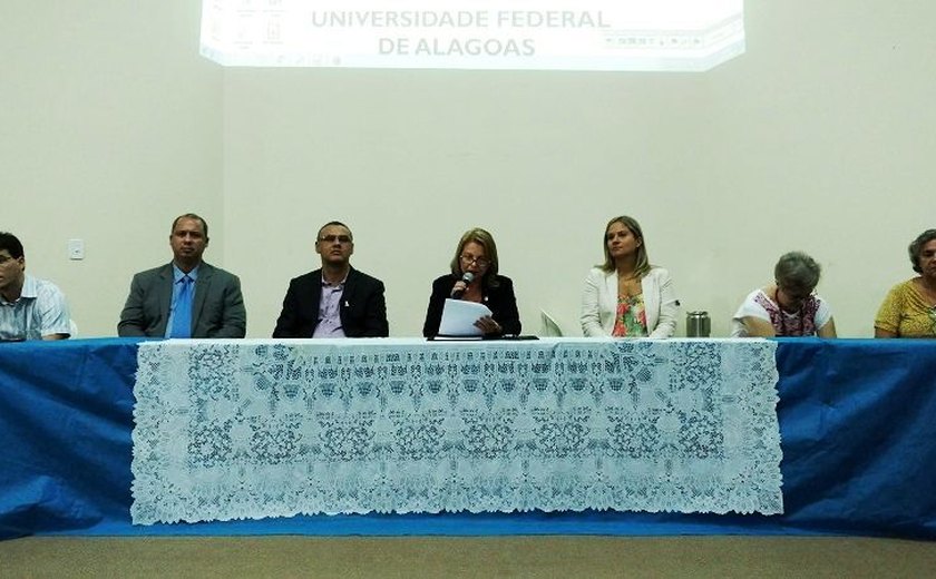 Auditório da Ufal fica lotado em debate sobre Reforma da Previdência