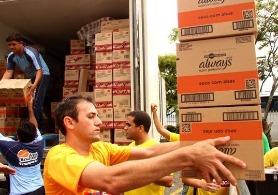 Força-tarefa leva 4,6 toneladas de donativos para nove municípios alagoanos