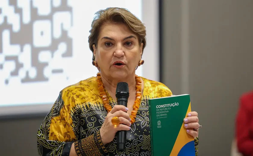 'Temos que agir', diz ministra das mulheres sobre estupro no Rio