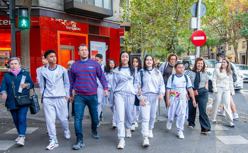 Em Madrid, estudantes da Escola de Línguas de Murici vivem primeiros dias de aula