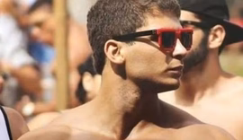 Quem é o ex-jogador de basquete preso por agredir namorada com 60 socos