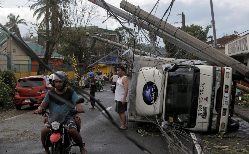 Tufão Kammuri deixa mortos nas Filipinas