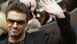 Famiiliares de George Michael negam 'circunstâncias suspeitas' em sua morte