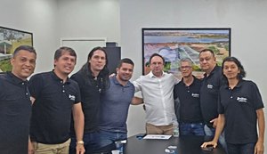 Prefeito de Arapiraca e AMEAR discutem soluções para Conservatório de Música