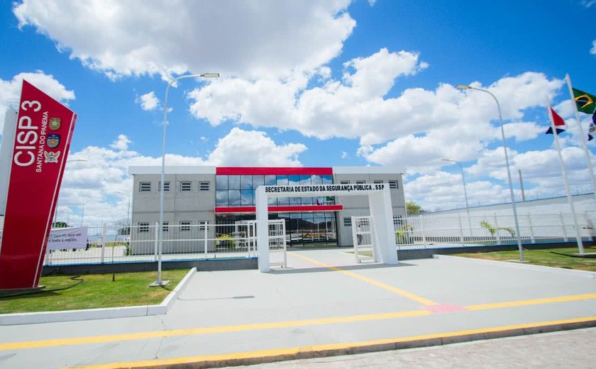 Funcionário da coleta de lixo é flagrado com faca na cintura e conduzido à delegacia em Dois Riachos