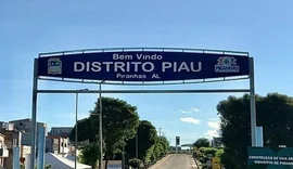 Mulher morre atropelada no Distrito de Piau e motorista colide carro em poste após acidente