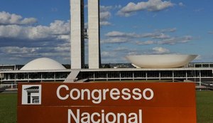 Congresso tem comissão de parlamentares para atuar durante recesso