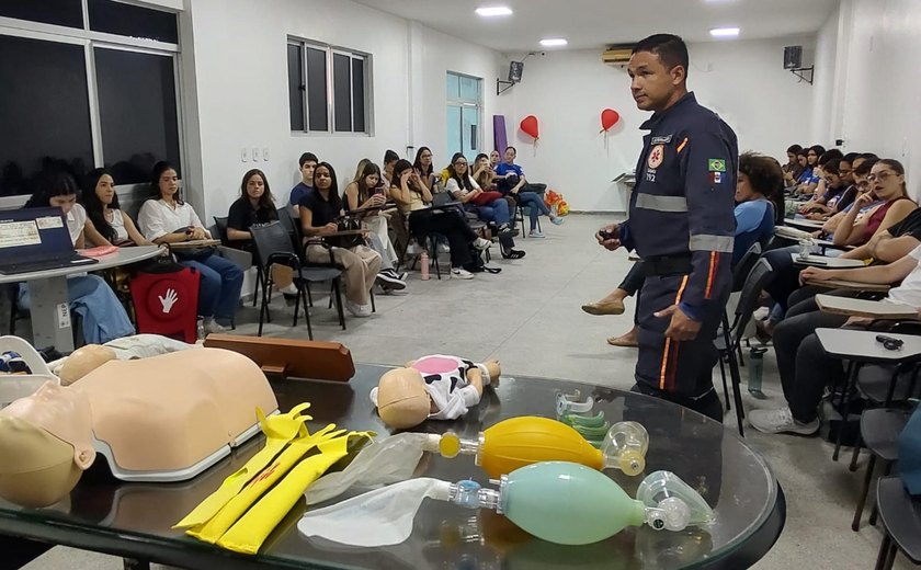 Samu nas Escolas retoma atividades em 2025 com formação de acadêmico