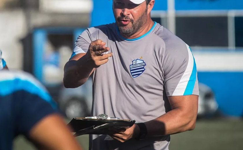 CSA visita o Sport na estreia de Roberto Fernandes no comando