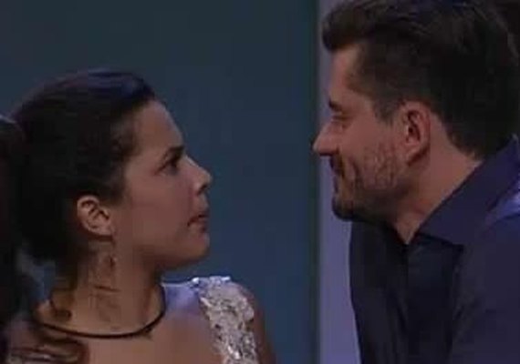 'Há dois dias estávamos transando, e agora?', reclama Marcos para Emilly