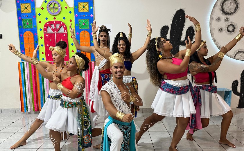 Grupo Cultural Raízes do Brasil de Maraibondo se apresenta no Maceió Shopping