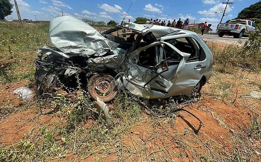 Três pessoas morrem em grave acidente  na AL-220 em Arapiraca