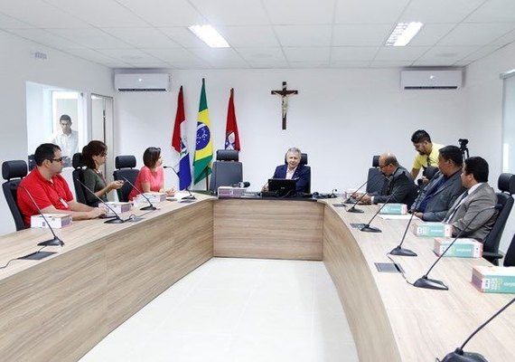 Câmaras de AL implantam portais da transparência