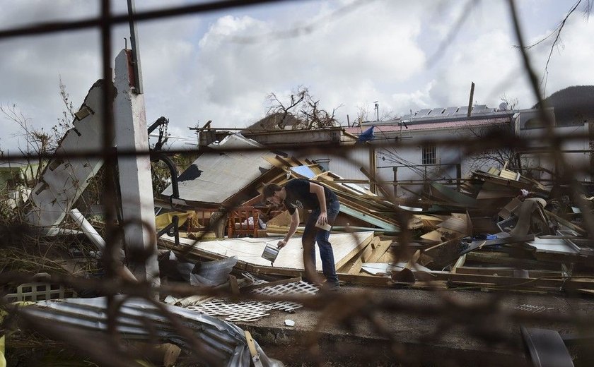 Irma destruiu quase um terço dos prédios de lado holandês de Saint Martin