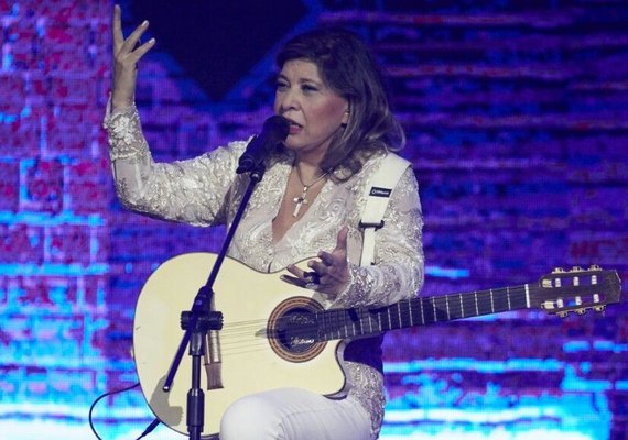 Roberta Miranda lança música em parceria com Marília Mendonça