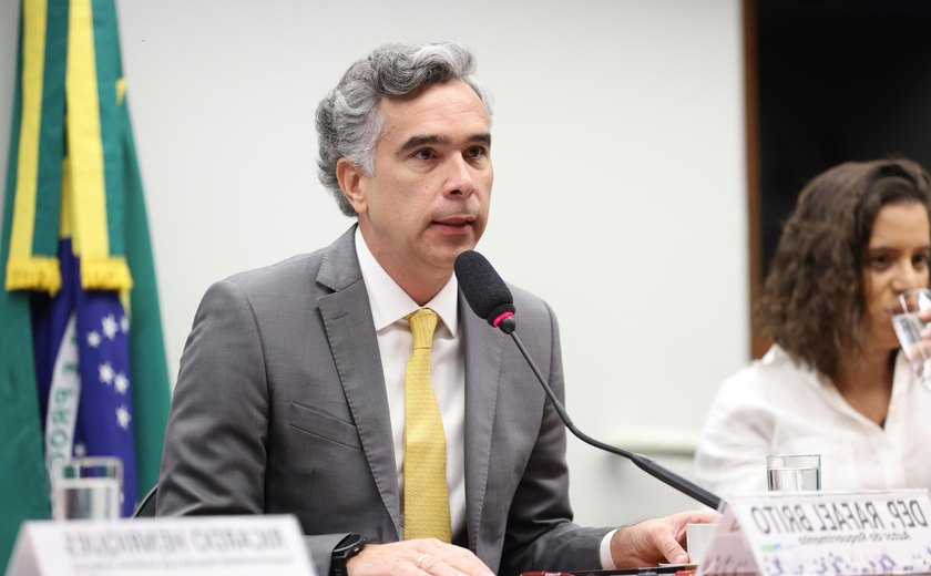PL de Rafael Brito sobre piso salarial para professores temporário pode ser votado no STF a qualquer momento