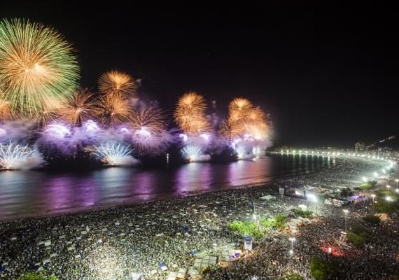 Réveillon 2018 terá 17 minutos de queima de fogos em Copacabana