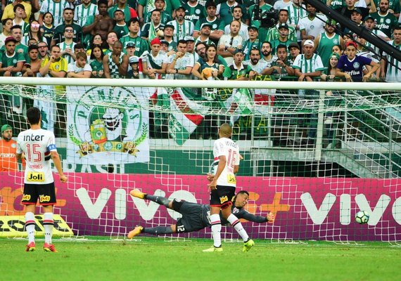São Paulo iguala 2013 e vira vice-lanterna pela segunda vez