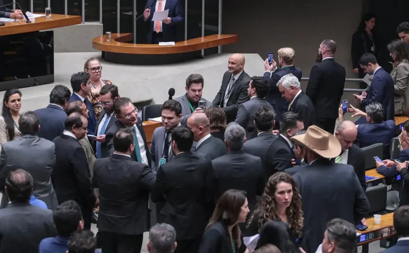 PL da Dosimetria beneficia criminosos comuns, dizem especialistas