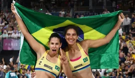 Duda e Ana Patrícia levarão bandeira do Brasil no encerramento