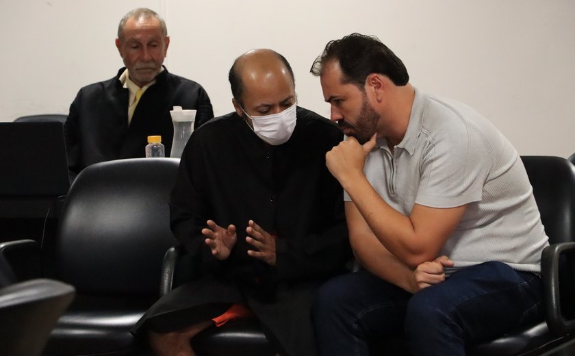 Pastor relata conflitos entre casal assassinado e réu durante júri do serial killer de Maceió