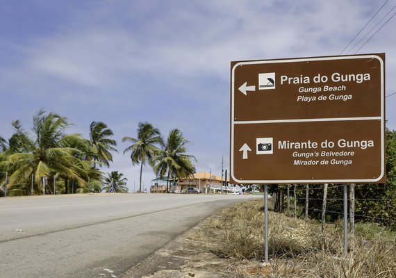 Setur avança com sinalização turística de padrão internacional em diversas regiões turísticas do Estado