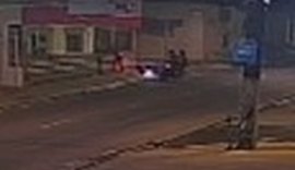 Câmera registra assalto e roubo de motocicleta na Serraria, em Maceió