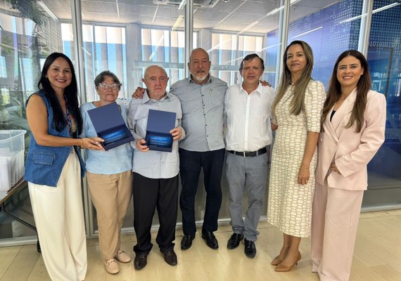 Fiea homenageia sócios da Popular Alimentos pelos 50 anos de atuação da indústria em Alagoas
