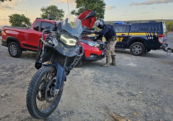 PRF prende homem por adulteração de sinal identificador de veículo e receptação, no município de Atalaia