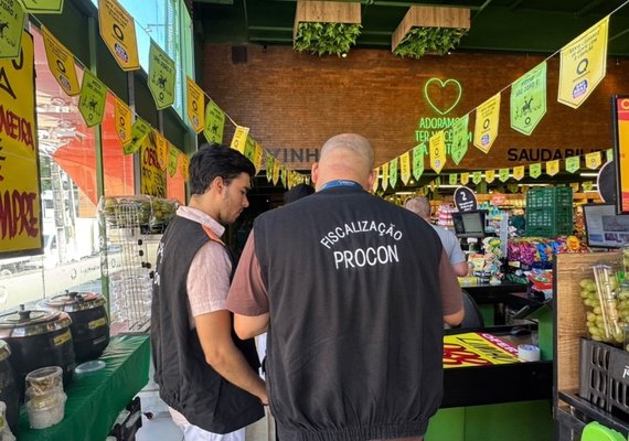 Procon Maceió constata irregularidades em supermercado durante fiscalização
