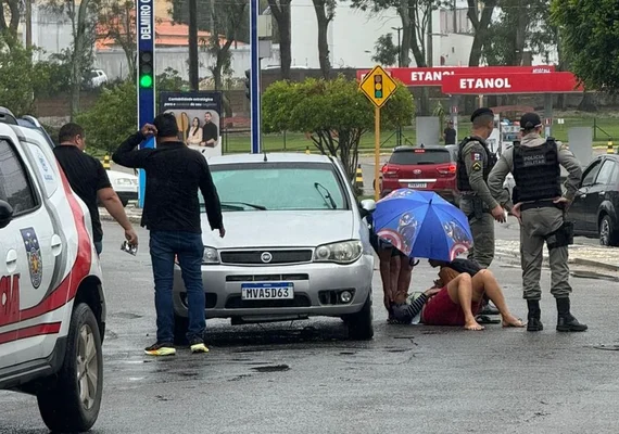 Dois pedestres ficam feridos em atropelamento no Centro de Delmiro Gouveia