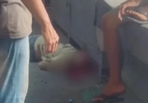 Cena de homicídio é violada antes da chegada da polícia em Maceió