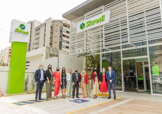 Sicredi inaugura nova agência no bairro da Ponta Verde
